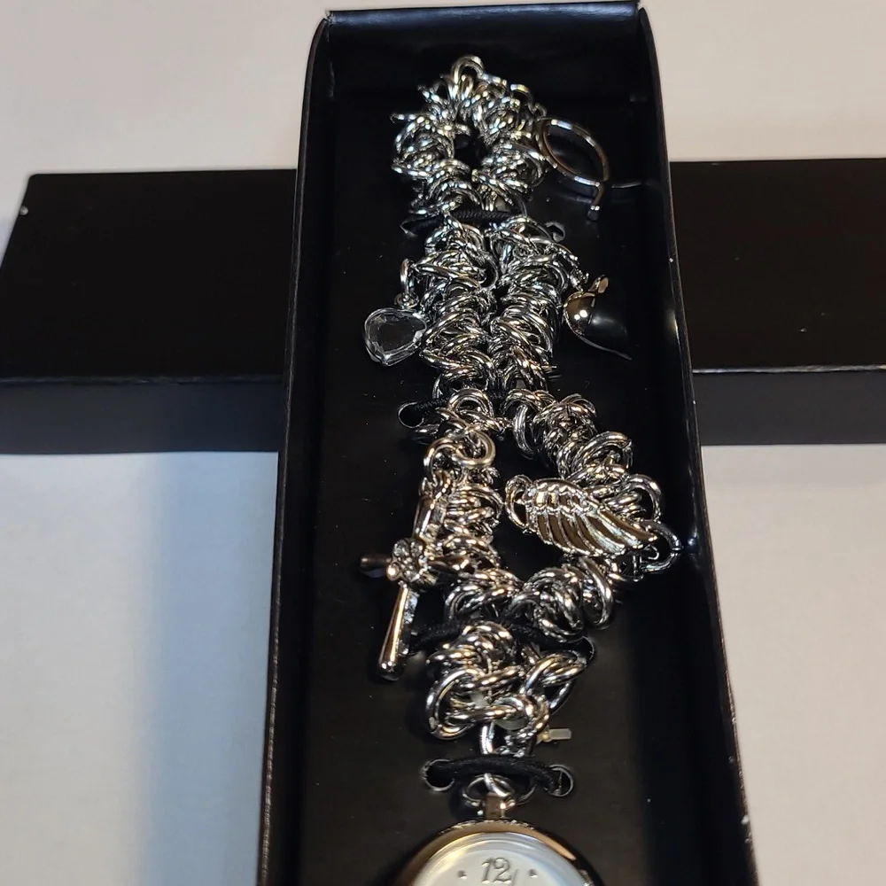 New In Box Avon Silver Charm Cross Watch Bracelet - Picture 4 of 7